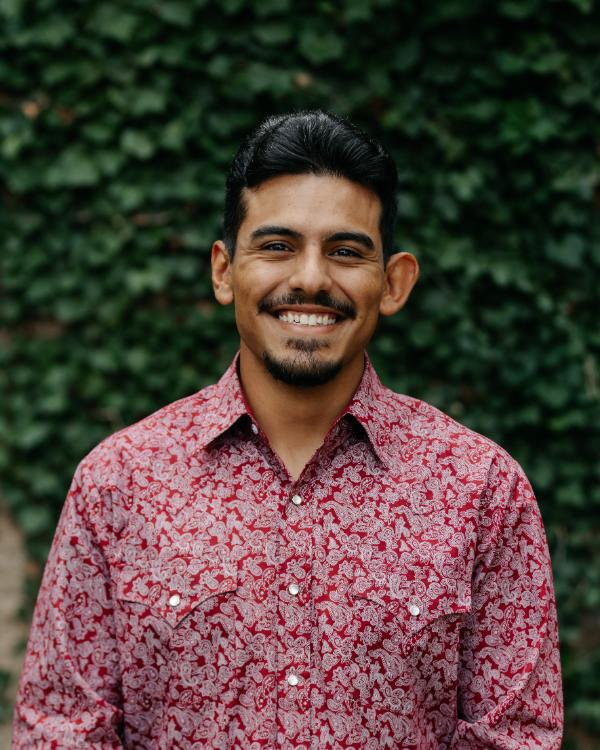 kaleb chacon headshots 1